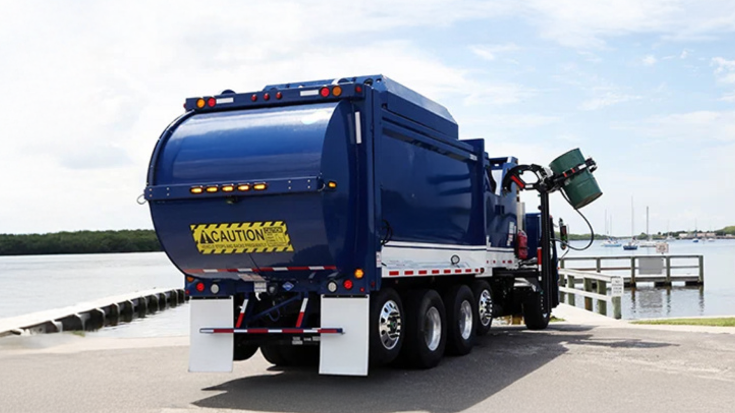 Side Loader Remote Zero Radius™ Automated Side Loader - L'Arsenal SES