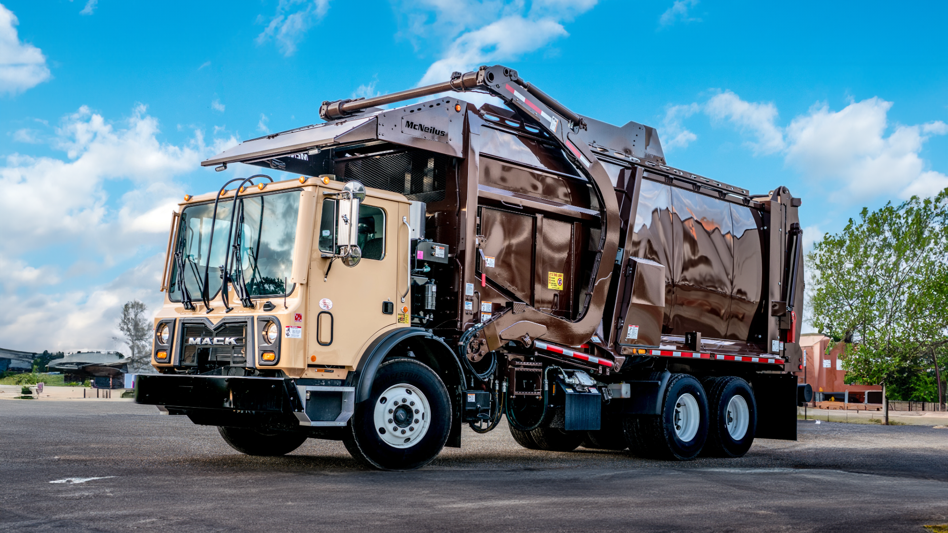 Meridian Front Loader