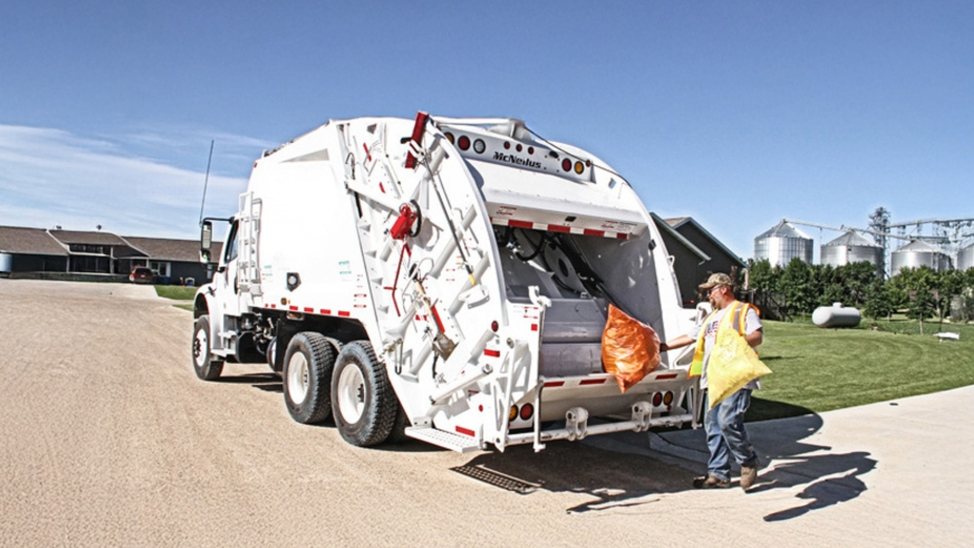 Heavy Duty Rear Loader